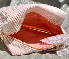 Load image into Gallery viewer, QT Pouch